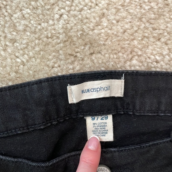 Black jeans - Picture 2 of 4